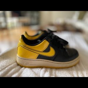 Nike AF1 '82 Air Force Classic One Yellow Black Size 5Y (vintage)